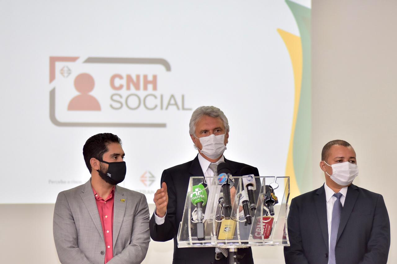 Caiado lança mais 4.014 vagas para CNH Social