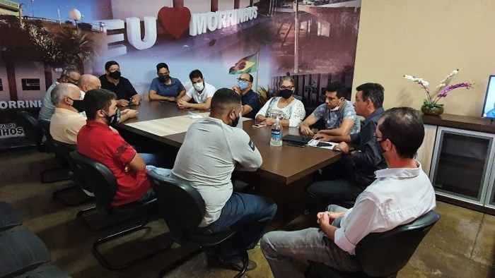 Mesa Diretora da Câmara se reúne com comunicadores durante café da manhã em Morrinhos