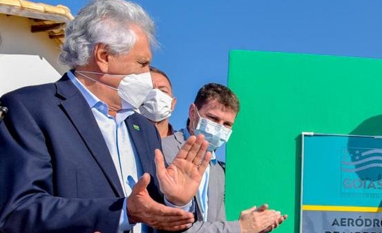 Em Morrinhos, Caiado inaugura readequação de aeródromo, área de assepsia do Corpo de Bombeiros e batalhão da PM