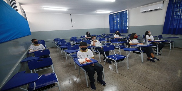Nota técnica da Saúde amplia para 50% o número de alunos em regime presencial nas instituições de ensino de Goiás