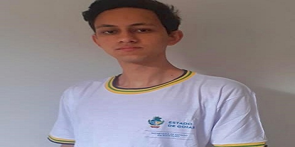 Estudante de escola cívico-militar de Goiás é premiado em concurso de redação