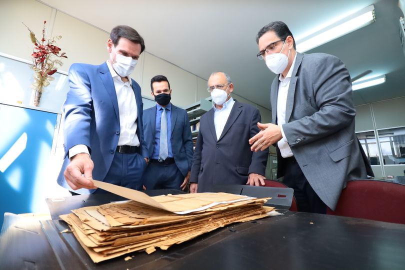 Lissauer acerta parceria com Instituto Histórico e Geográfico para a preservação de memórias