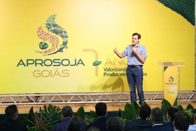 Durante a posse da nova diretoria da Aprosoja Goiás, Lissauer reforça apoio do Legislativo e Executivo ao setor  Do agronegócio