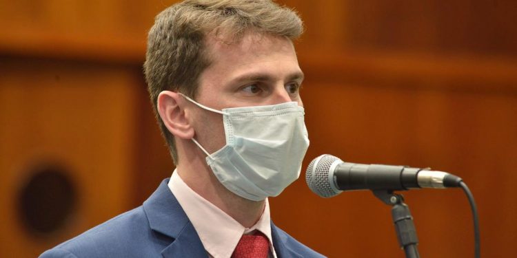 Projeto que assegura medicamentos gratuitos as pessoas com sequelas da COVID-19 é aprovado