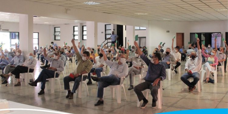 Assembleia decide pela continuidade dos estudos de incorporação da Usimed à Complem