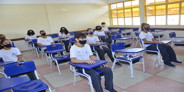 Governo de Goiás vai pagar Bolsa Estudo para alunos de Ensino Médio