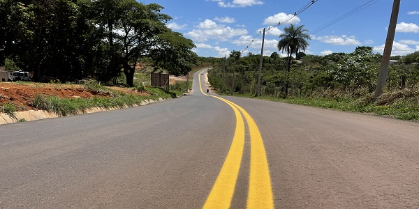 No Entorno do DF, governador inaugura reconstrução da GO-577 e lança obras do Eixo Municípios