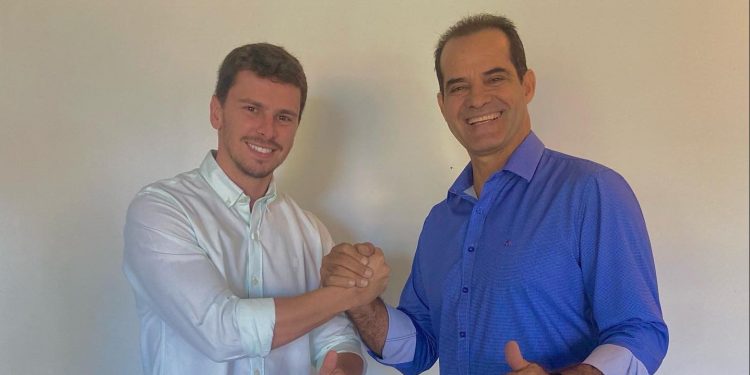 Coronel Rosendo se filia ao PRTB e apoiará Maycllyn Carreiro para Deputado Estadual.