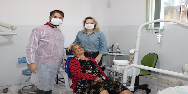PREFEITURA POSSIBILITA MOLDAGEM E ENTREGA DE PRÓTESES DENTÁRIAS NESTA SEXTA-FEIRA