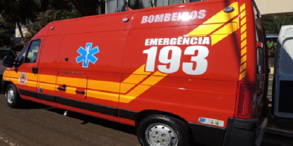 Homem fica ferido em acidente entre carro e moto