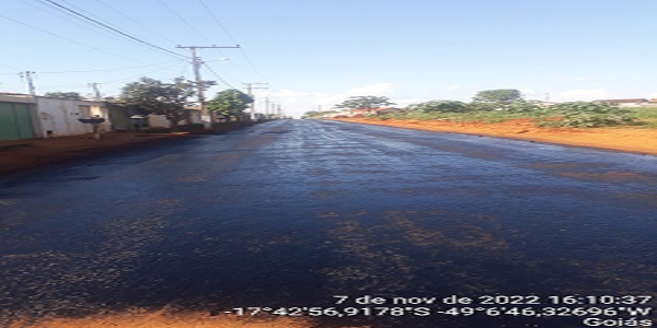 Obras de recapeamento e pavimentação estão sendo realizadas em toda a cidade