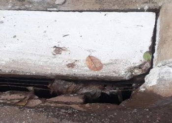 Lixo e entulho nas ruas provocam entupimento de bocas de lobo em Morrinhos