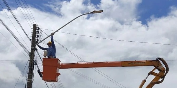 Prefeitura de Morrinhos substitui lâmpadas de vapor de sódio por LED em iniciativa de sustentabilidade