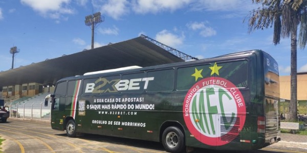 Morrinhos FC apresenta comissão técnica, elenco e ônibus próprio