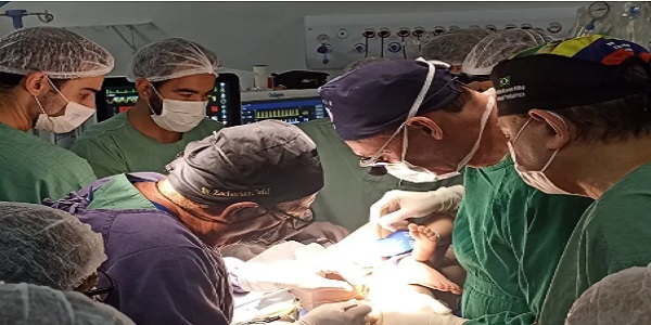 Após separação, Valentina e Heloá estão em estado grave e respirando por aparelhos, diz boletim