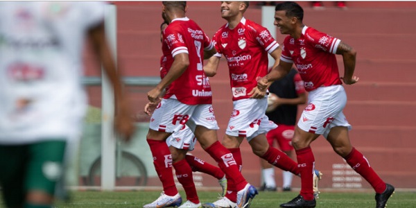 Morrinhos sofre mais uma derrota e complica a situação no campeonato