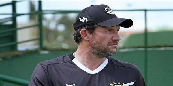 Menos de 24 horas após demitir Augusto Cesar, Morrinhos anuncia novo treinador
