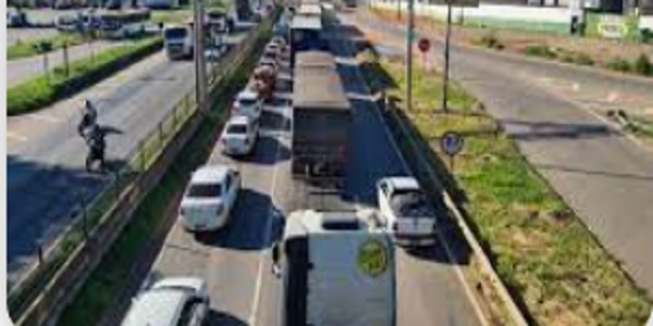 Acidente na BR-153, deixa vítima fatal; Trânsito lento sentido Hidrolândia-Morrinhos