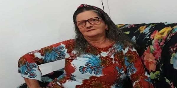 Mulher de 63 anos procura parentes em Morrinhos