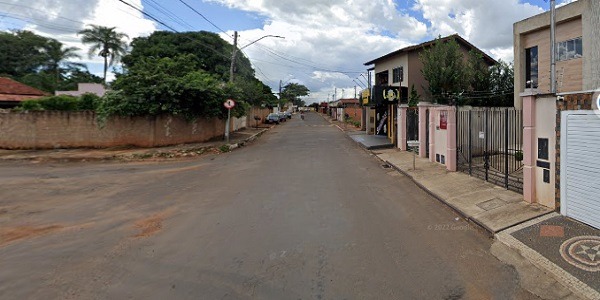 Mudanças no trânsito rua 27 do setor São Francisco tem causado confusão entre os motoristas e moradores
