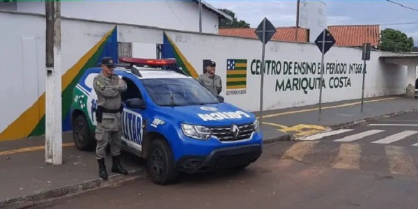 A Operação “Escola Segura” está sendo realizada em Morrinhos nesta quinta-feira.
