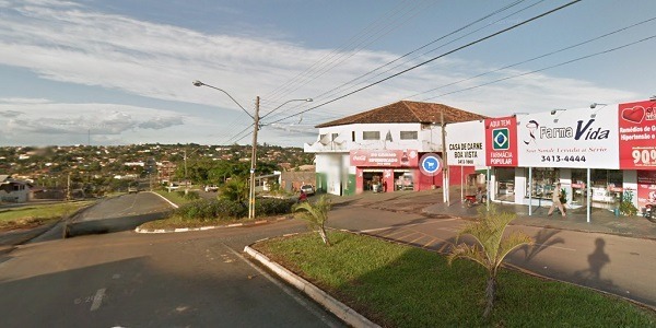 Bombeiros socorrem jovem após acidente de moto na avenida Antônio Tito em Morrinhos