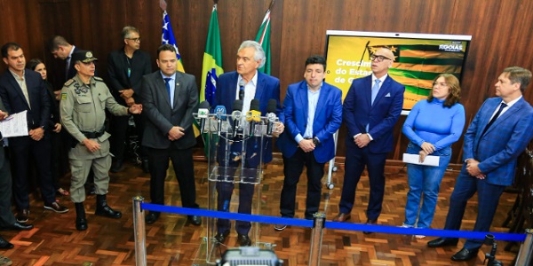 Caiado convoca 1.678 novos servidores para a Polícia Militar e a Educação