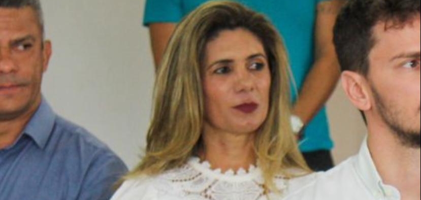 Núbia Ferreira sinaliza que pode retornar à política nas eleições municipais do próximo ano.