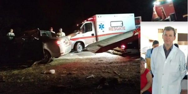 Médico fica gravemente ferido após bater contra caminhão tombado, na BR-153 em Goiatuba