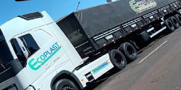 Carreta da Ecoplast é roubada próximo a Jaboticabal. Motorista foi rendido mas está bem.