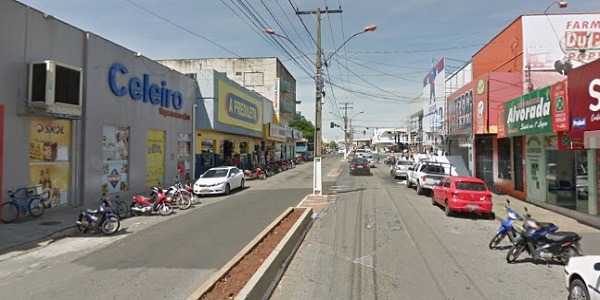 Acidente entre duas motocicletas Honda Biz é registrado na Avenida Senador Hermenegildo Morais