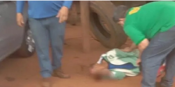 Borracheiro fica gravemente ferido após pneu estourar durante manutenção