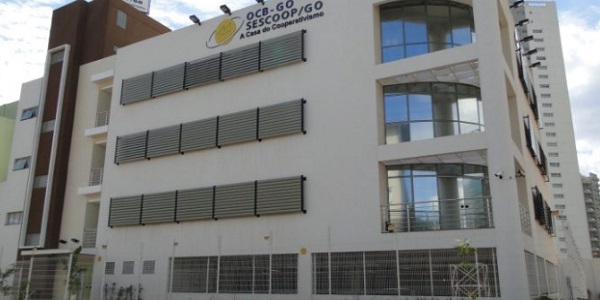 SESCOOP/GO abre processo seletivo com salários de até R$ 5.604,29