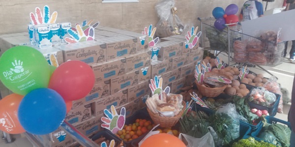 Entrega de doações para entidades carentes marca a Semana do Cooperativismo em Morrinhos