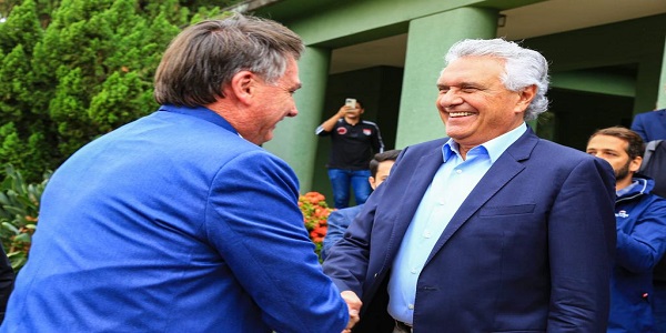 Caiado recebe Bolsonaro no Palácio das Esmeraldas, em Goiânia. VÍDEO!