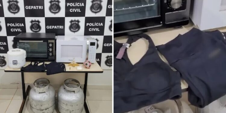 Homem furta roupas do vizinho, dá de presente à amiga, e mulher é presa ao ser flagrada com as peças, diz polícia