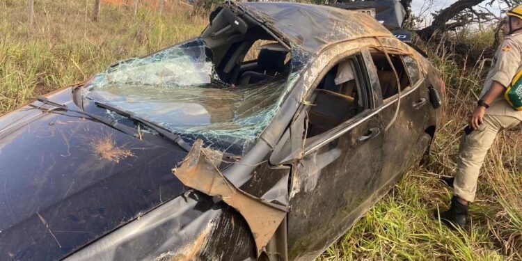 Acidente Entre Caldas Novas e Piracanjuba Deixa Duas Pessoas Feridas