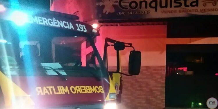 Incêndio em Supermercado do Setor Jardim Romano é Contido pelo Corpo de Bombeiros