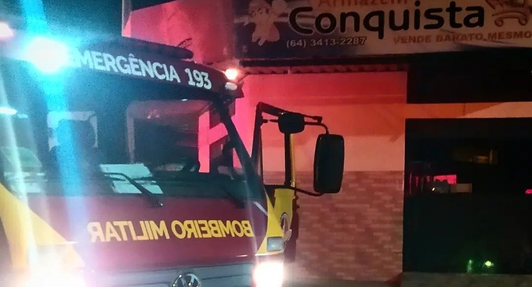 Incêndio em Supermercado do Setor Jardim Romano é Contido pelo Corpo de Bombeiros