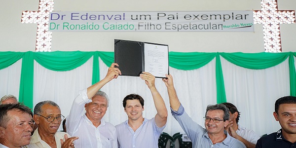 Vice-governador Daniel Vilela entrega obra de pavimentação no Norte goiano
