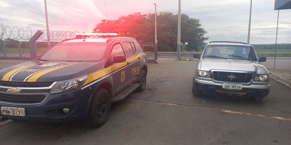 Polícia Rodoviária Federal Recupera Camionete Roubada após Acidente na BR-153 Entre Morrinhos e Goiatuba. VÍDEO!