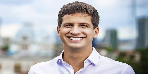 Aos 30 anos, João Campos é o prefeito mais bem avaliado do Brasil, aponta pesquisa