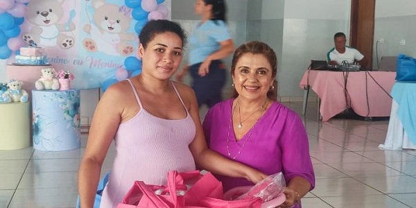 Prefeitura de Morrinhos Distribui Kits para Gestantes com Palestra sobre Cuidados com o Recém-Nascido