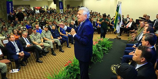 Caiado defende integração nacional das forças de segurança em evento com policiais de todo o País