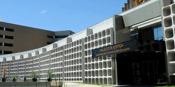 TJ-GO divulga edital de processo seletivo com 2 mil vagas e salários de quase R$ 4 mil