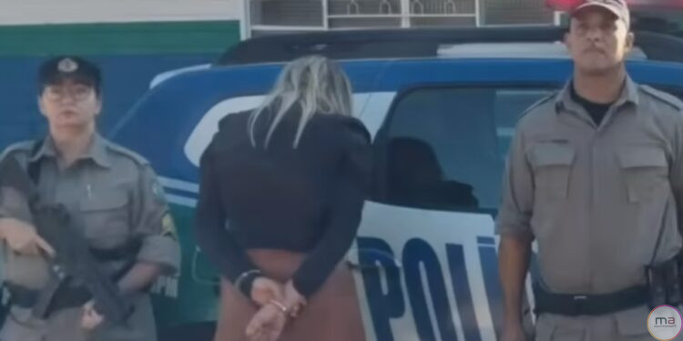 Mulher é presa em flagrante por agredir mãe idosa em Pontalina. VÍDEO!