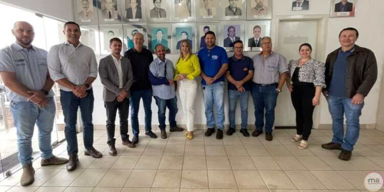 “O desenvolvimento de Morrinhos passa pelas mãos do comércio”, afirmou o prefeito eleito em encontro na ACIM.