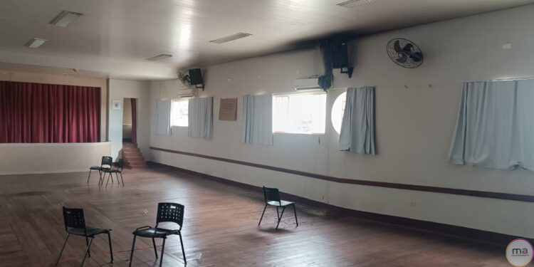 Princípio de incêndio atinge Salão Paroquial em Morrinhos